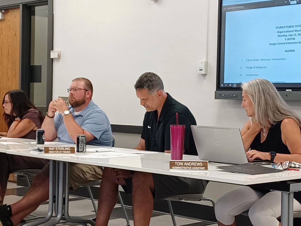 Sturgis And Burr Oak Schools Exploring Food Service Agreement